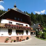 Waldbauernhof 팜스테이